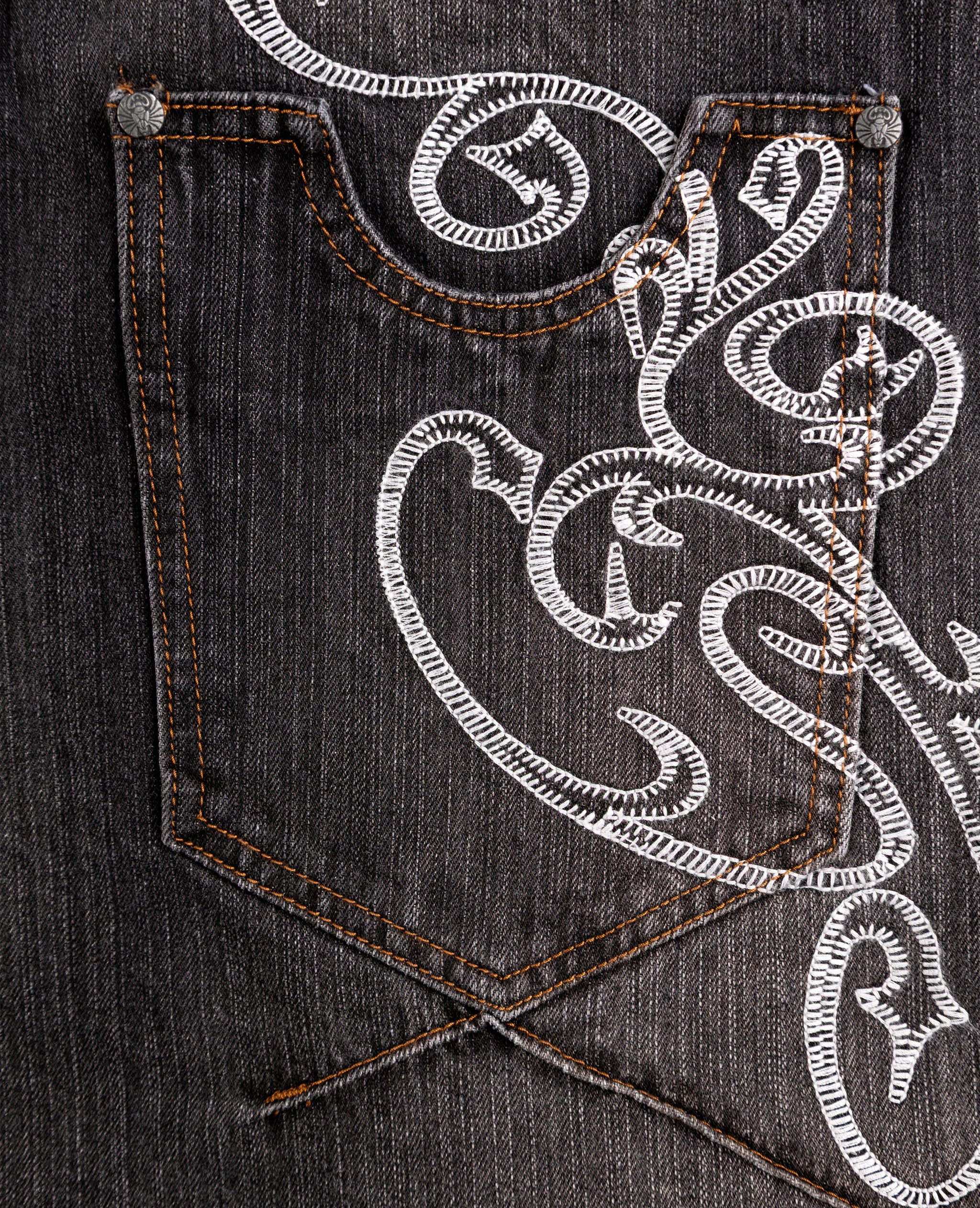 BLACK OPENING BOOTCUT DENIM