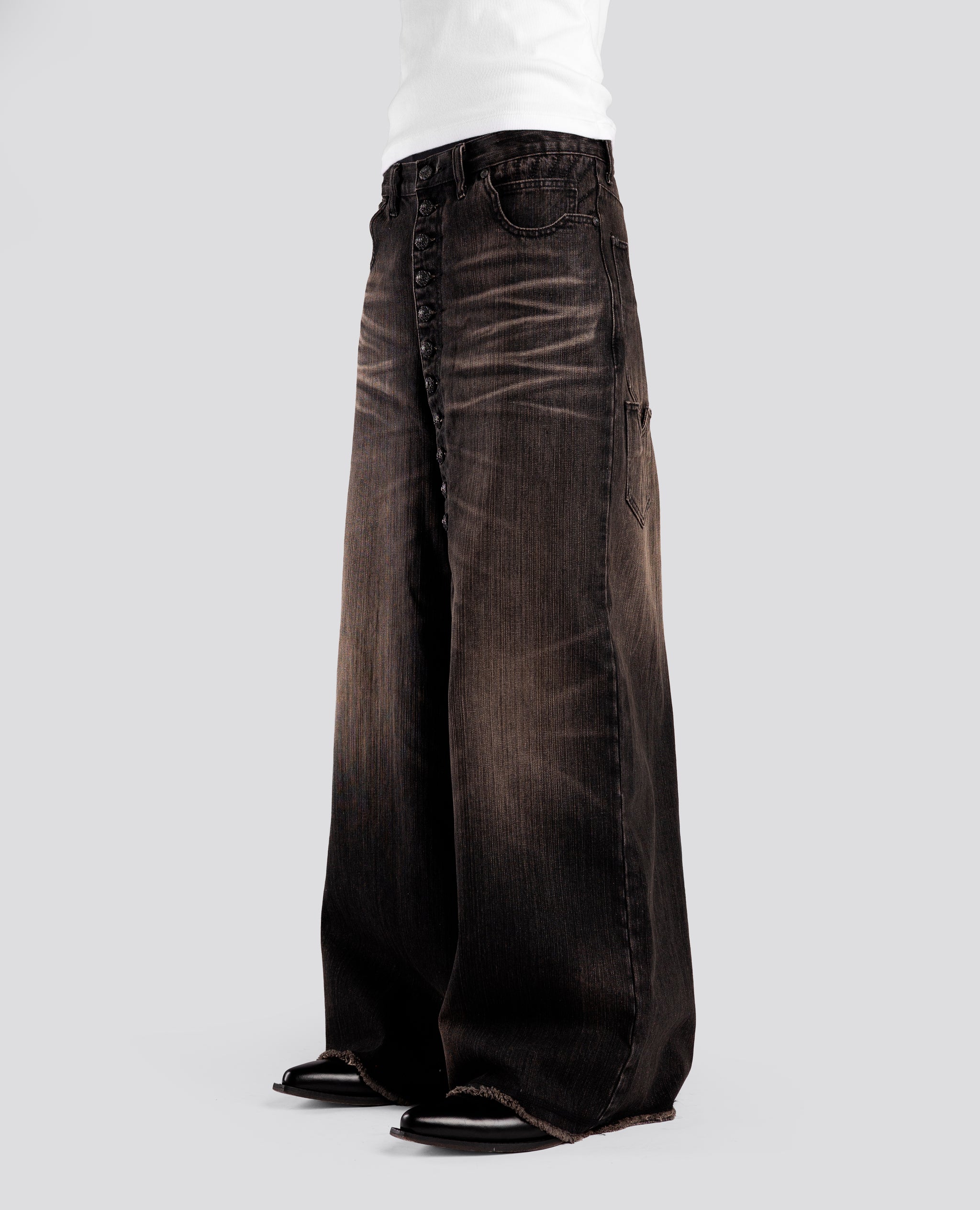 HUSSARD ULTRA-LOOSE FIT EVERYDAY DENIM