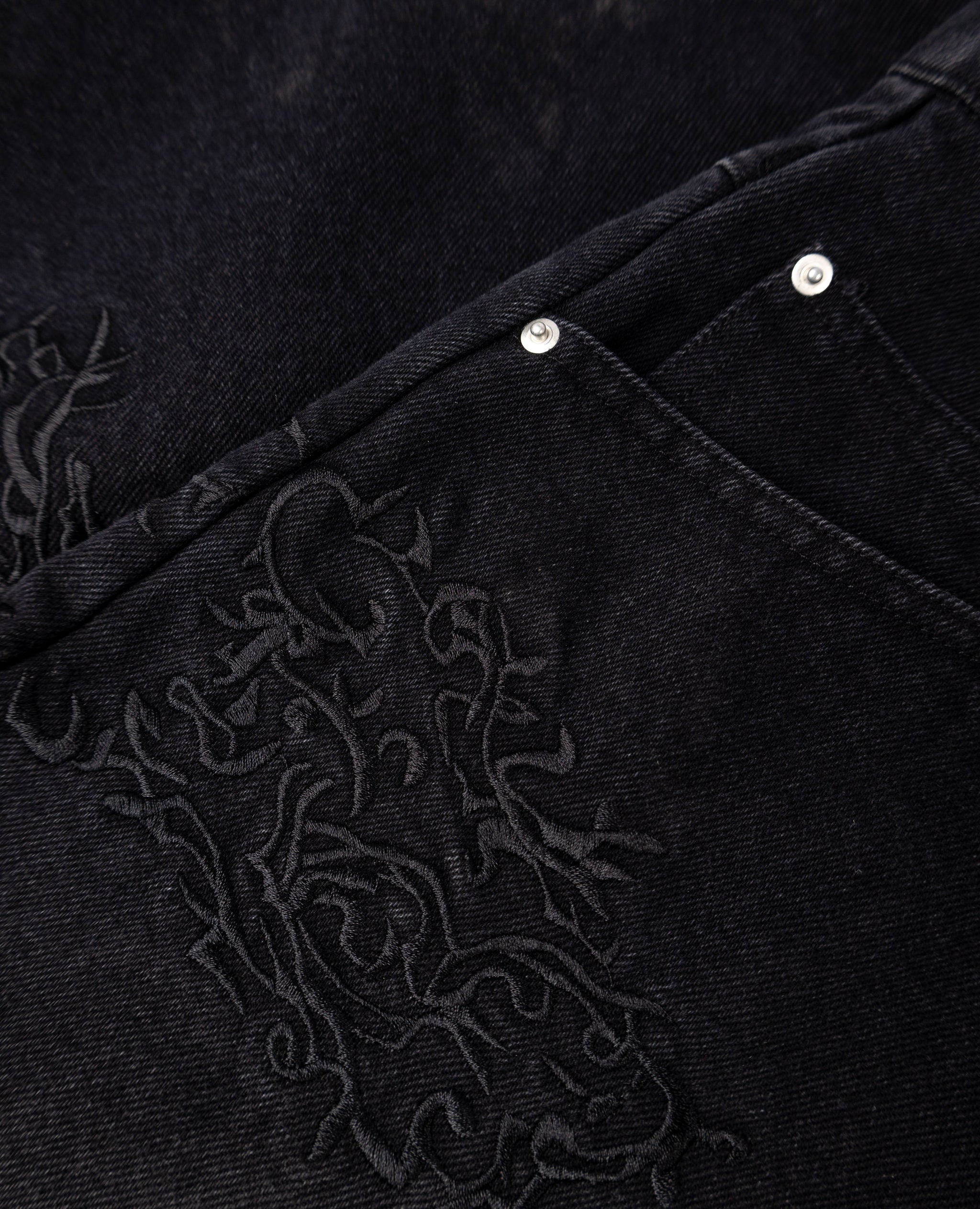 DARK IVY DENIM JORT