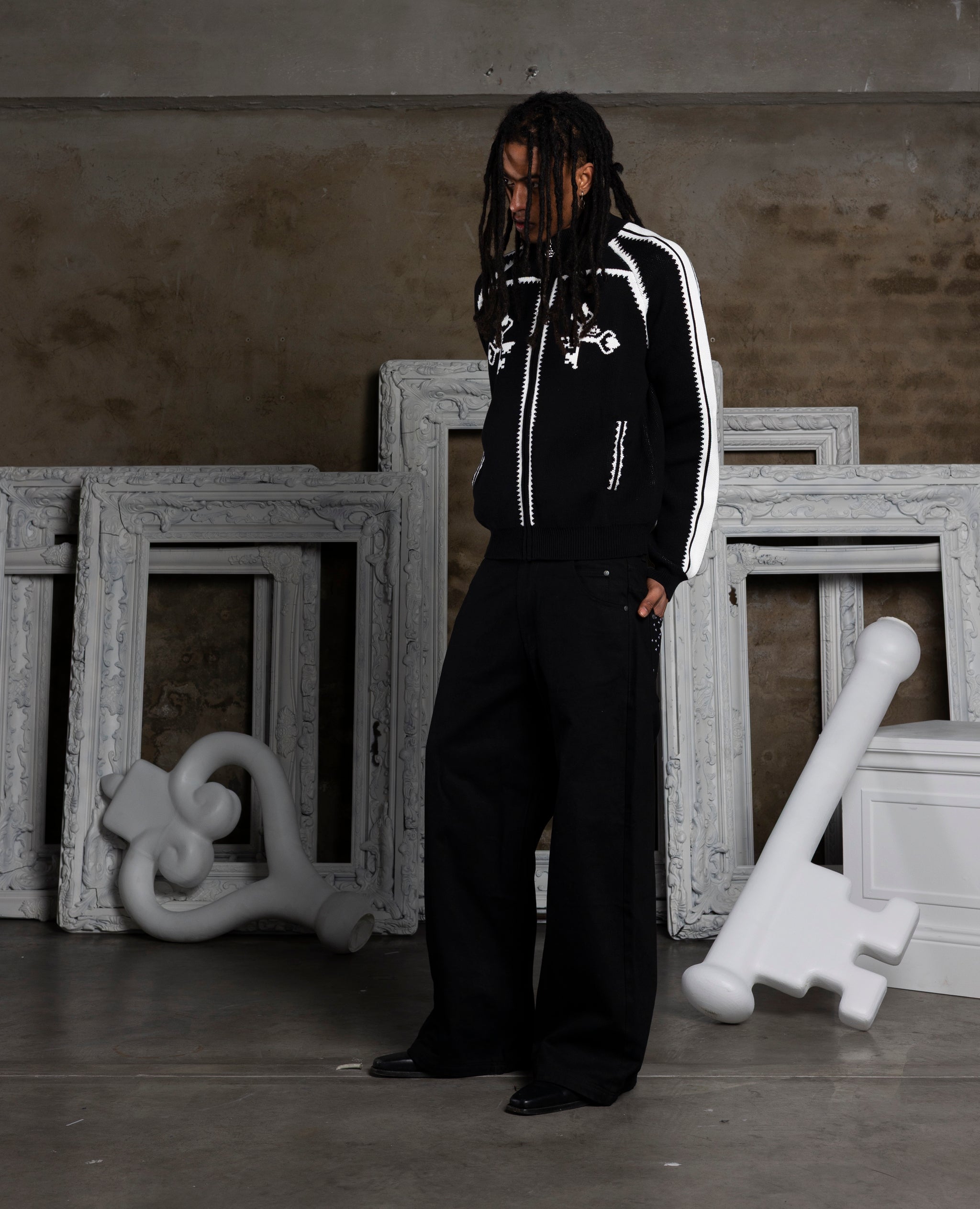 CROSSKEY ZIPPER KNIT