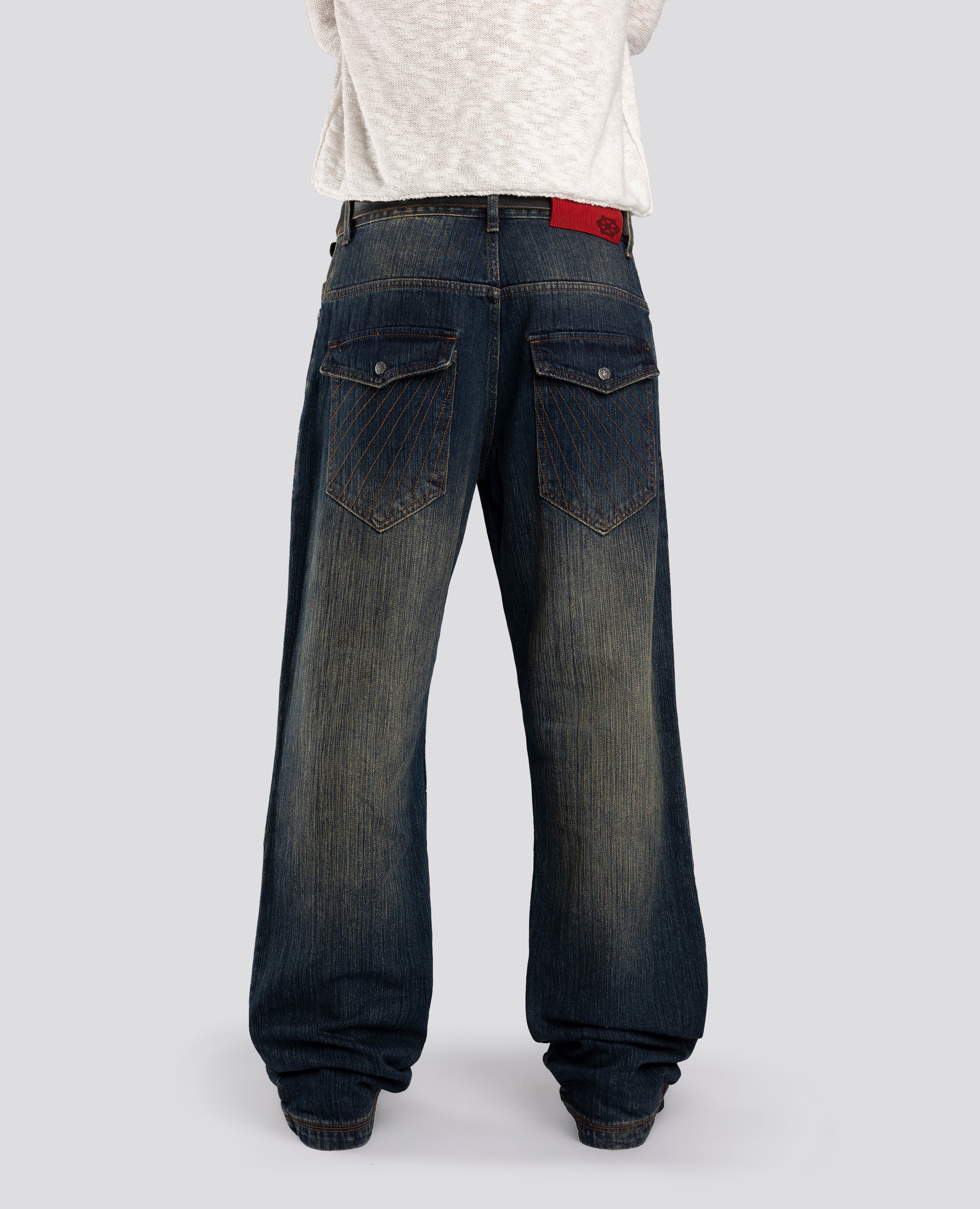 USED POCKETS STRAIGHT DENIM