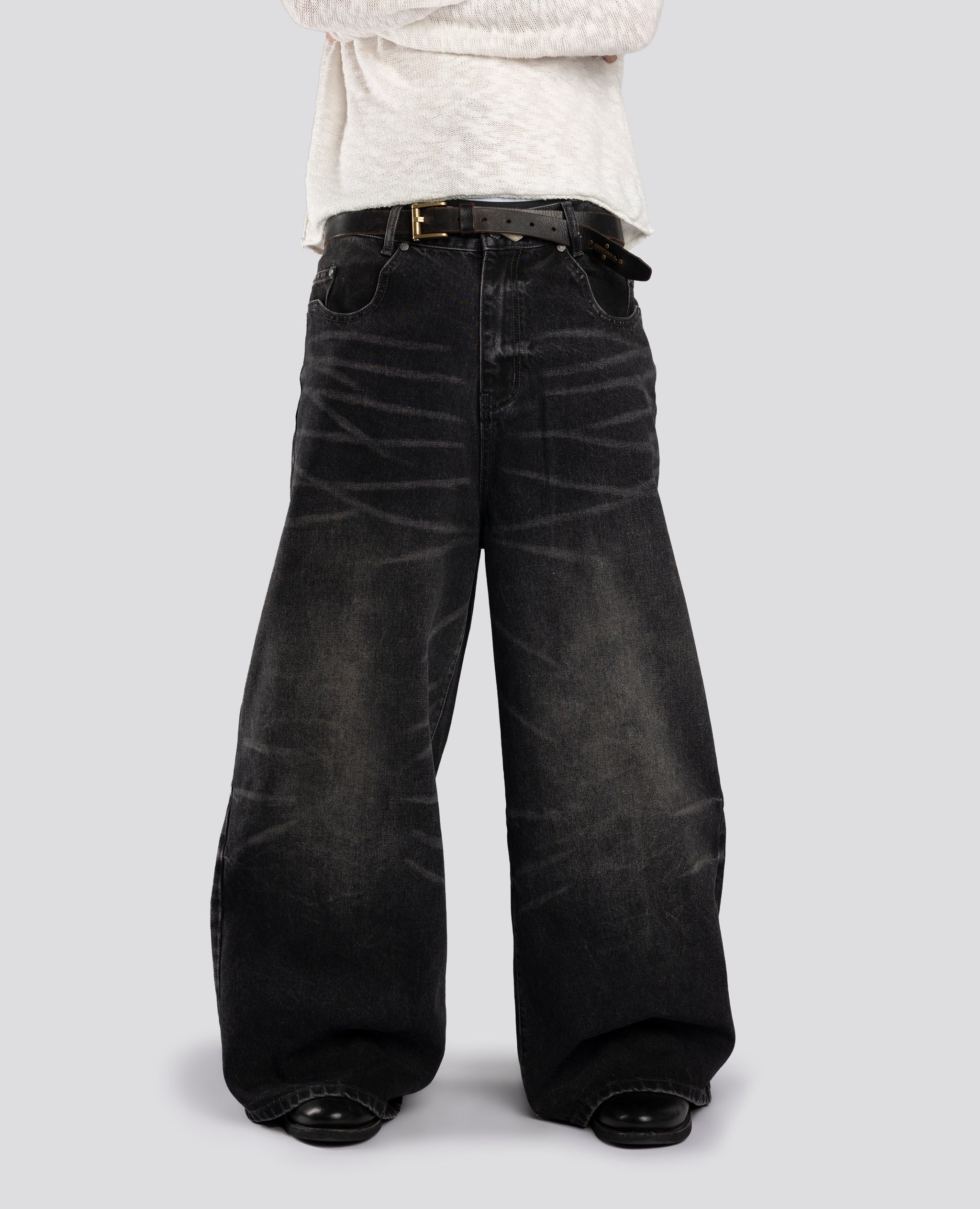 ULTRA-LOOSE FIT EVERYDAY DENIM